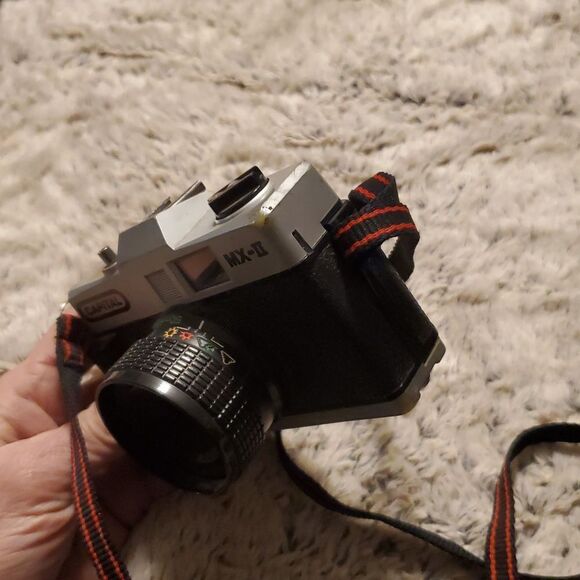 Movie/play Film Camera with Classic Retro Captial SLR - Picture 4 of 6